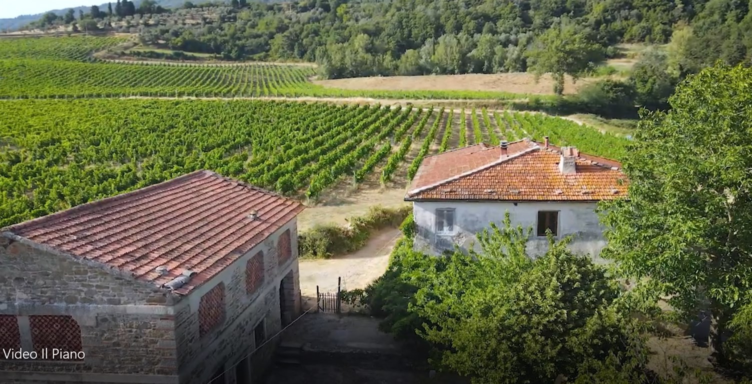 VENDESI PRESSI PONTASSIEVE COLONICA CON ANNESSO MQ 460 CON TERRENO ADIACENTE