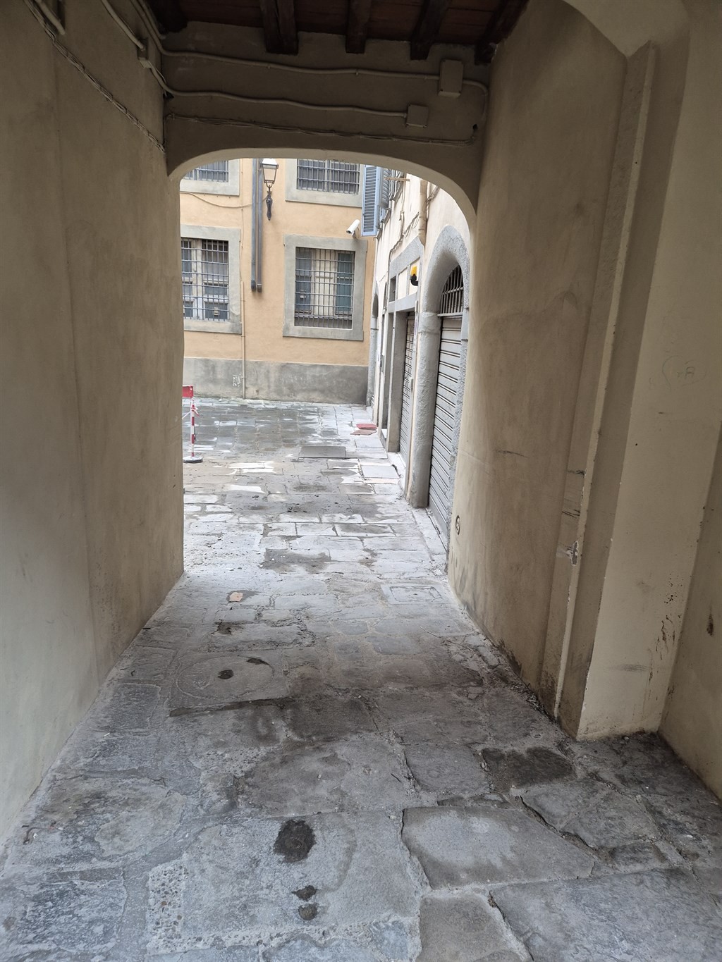 BORGO ALBIZI VENDESI CANTINA  C/2 DI MQ 70