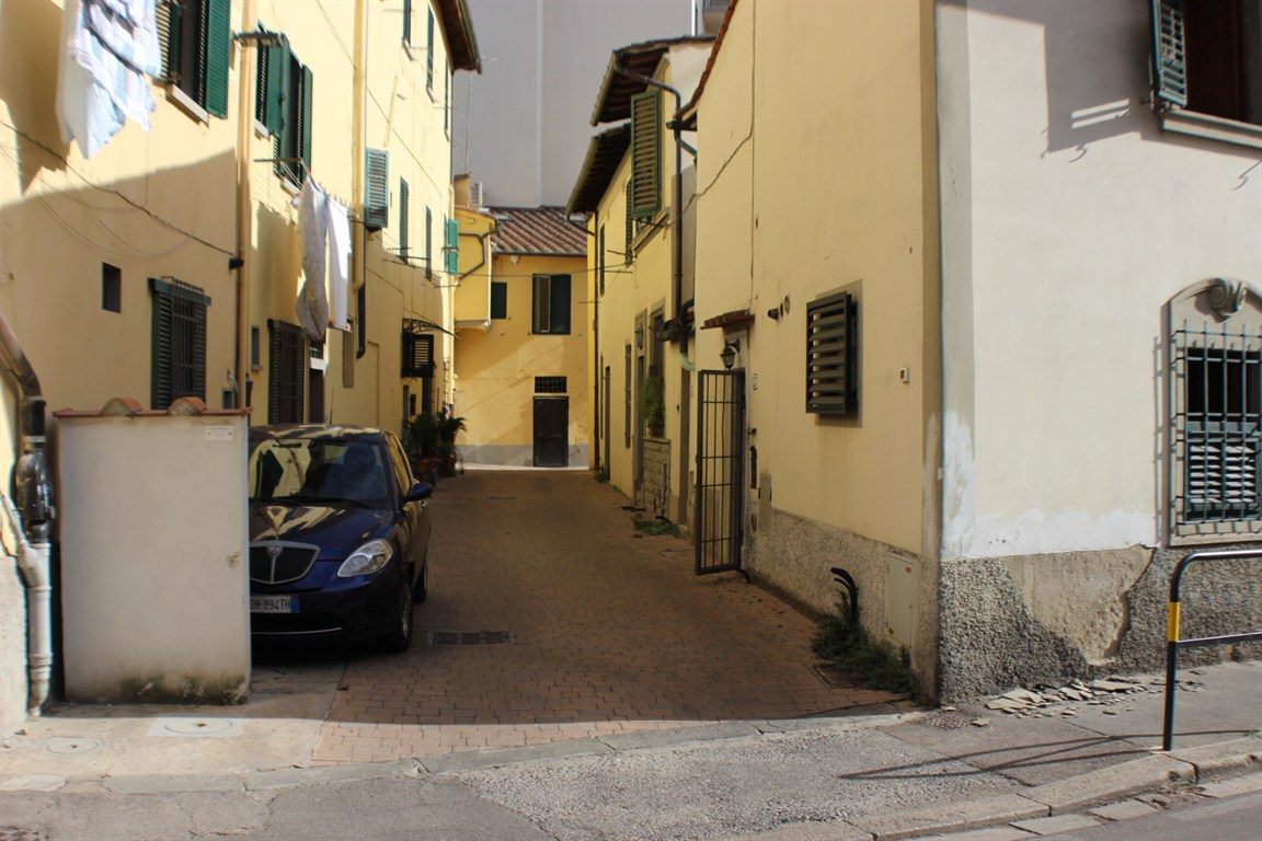 VENDESI BILOCALE PIAZZA TANUCCI