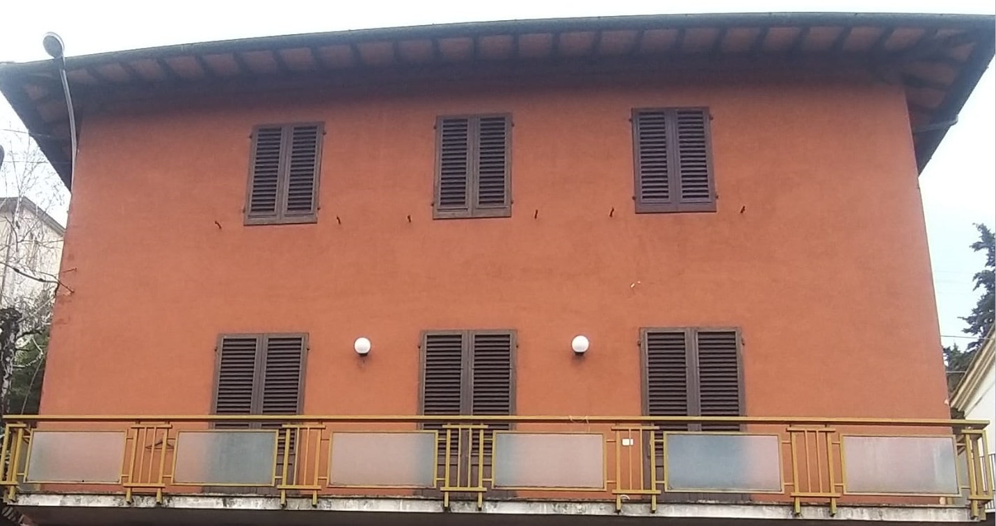 AFFITTASI APPARTAMENTO TOSI (PELAGO) DI 7 VANI
