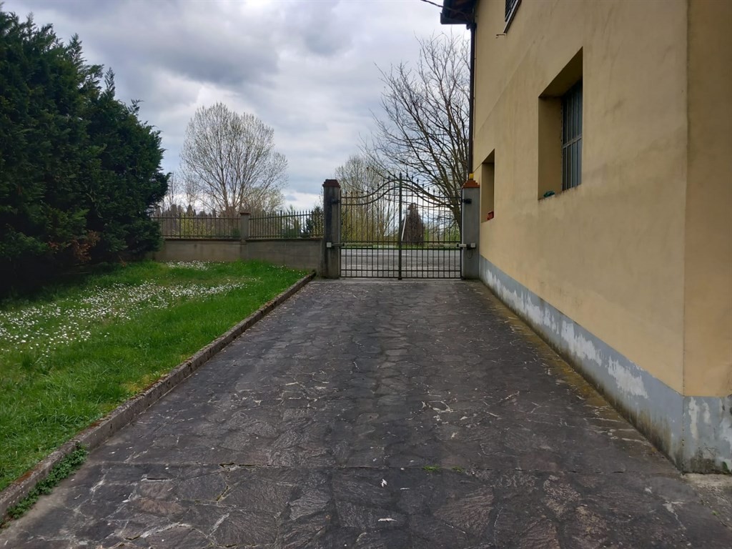 VILLA VENDESI A CASTELFIORENTINO